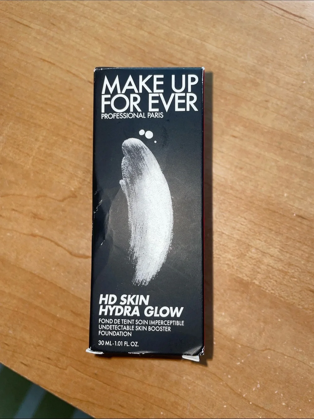 Makeup Forever HD Skin Hydra Glow Foundation - 1Y08 Warm Porcelain Fair to Light